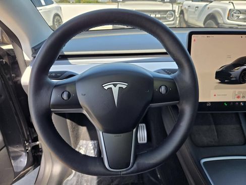 Used 2023 Tesla Model Y Performance AWD/4WD image 15