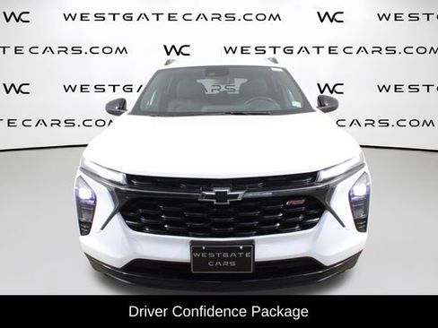 Used 2024 Chevrolet Trax RS w/ Driver Confidence Package image 4