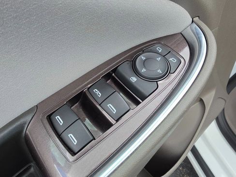 Used 2021 Chevrolet Malibu LT FWD image 28