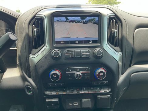 Used 2021 Chevrolet Silverado 1500 LTZ w/ LTZ Convenience Package II AWD/4WD image 15