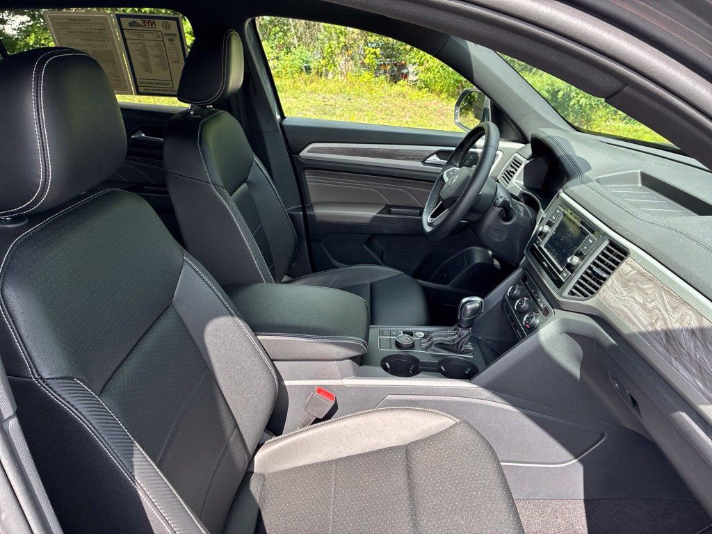 Used 2023 Volkswagen Atlas Cross Sport SE AWD/4WD image 43