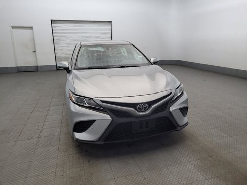 Used 2018 Toyota Camry SE w/ Convenience Package image 14