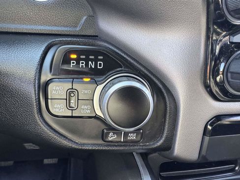 Used 2022 RAM 1500 Big Horn AWD/4WD image 34