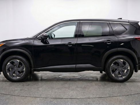 Used 2025 Nissan Rogue SV FWD image 5