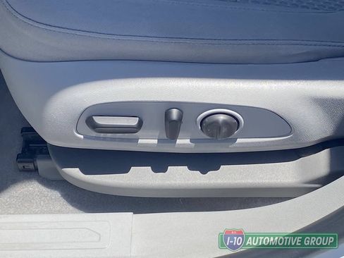 Used 2020 GMC Acadia SLE w/ Driver Convenience Package FWD image 18