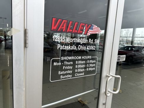 Used 2024 Jeep Grand Cherokee Altitude image 44