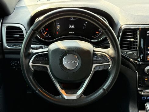Used 2022 Jeep Grand Cherokee Laredo X AWD/4WD image 14