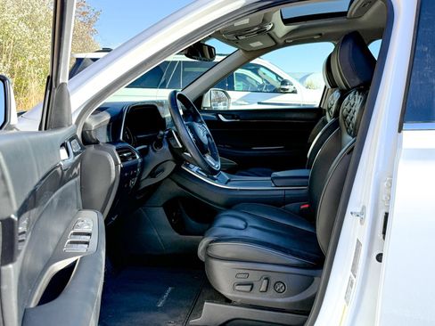 Used 2021 Hyundai Palisade Limited image 18