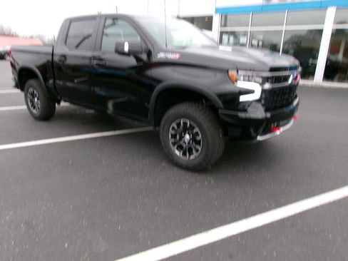 New 2026 Chevrolet Silverado 1500 ZR2 image 11