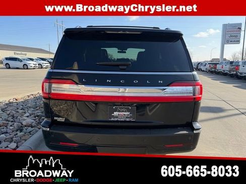 Used 2019 Lincoln Navigator Reserve w/ Cargo Package image 7