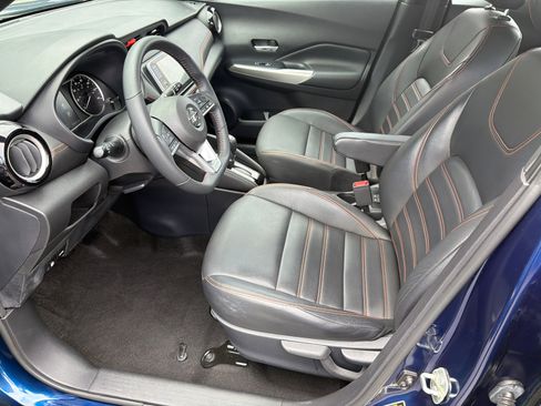 Used 2020 Nissan Kicks SR w/ SR Premium Package FWD image 9