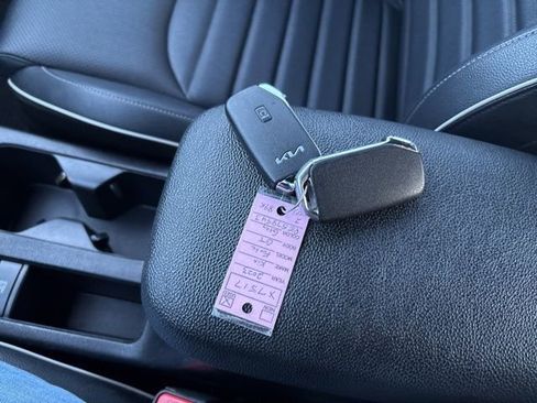 Used 2023 Kia Forte GT-Line w/ GT-Line Premium Package image 28