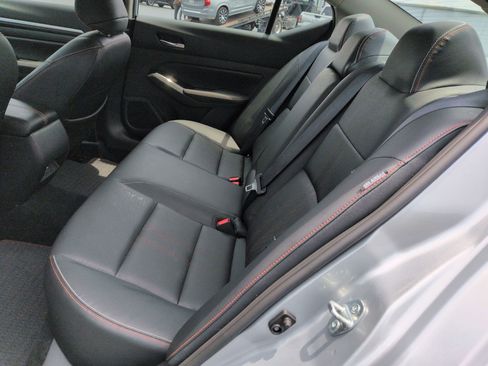 Used 2024 Nissan Altima 2.5 SR w/ SR Premium Package FWD image 31
