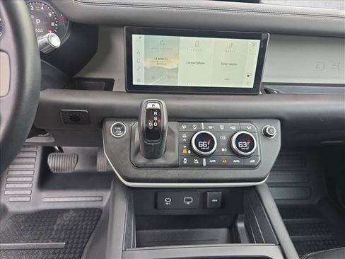 Used 2020 Land Rover Defender 110 HSE AWD/4WD image 21
