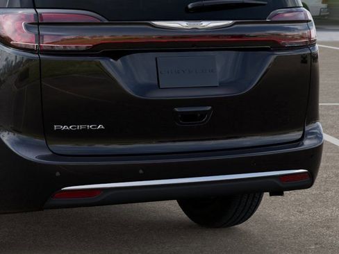New 2026 Chrysler Pacifica Select FWD image 13