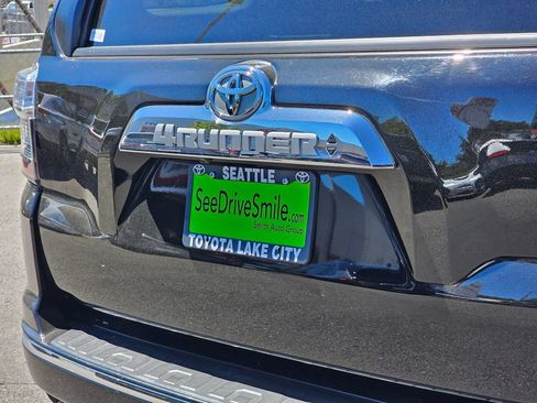 Used 2012 Toyota 4Runner Limited AWD/4WD image 13