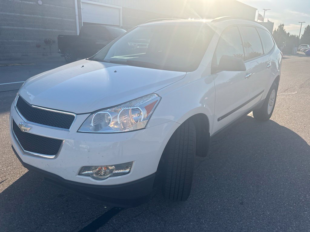 Used 2009 Chevrolet Traverse LS FWD image 3