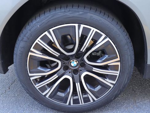 Used 2025 BMW X3 xDrive30i w/ Premium Package AWD/4WD image 42