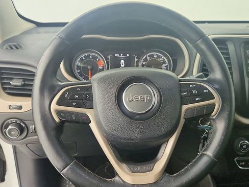 Used 2017 Jeep Cherokee Latitude image 17