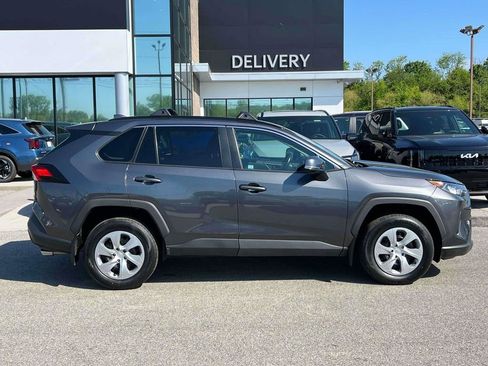Used 2021 Toyota RAV4 LE FWD image 24