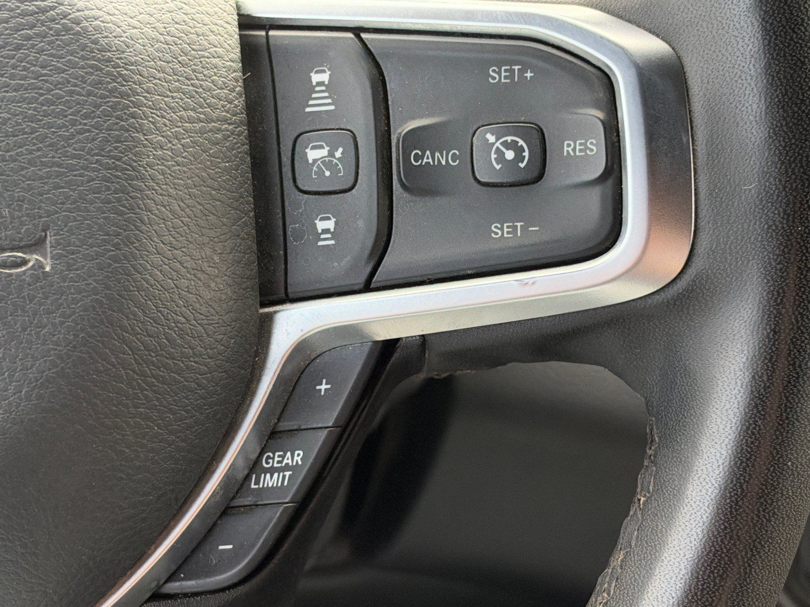 Used 2025 RAM 2500 Big Horn AWD/4WD image 27