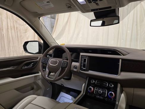Used 2023 GMC Yukon Denali image 42
