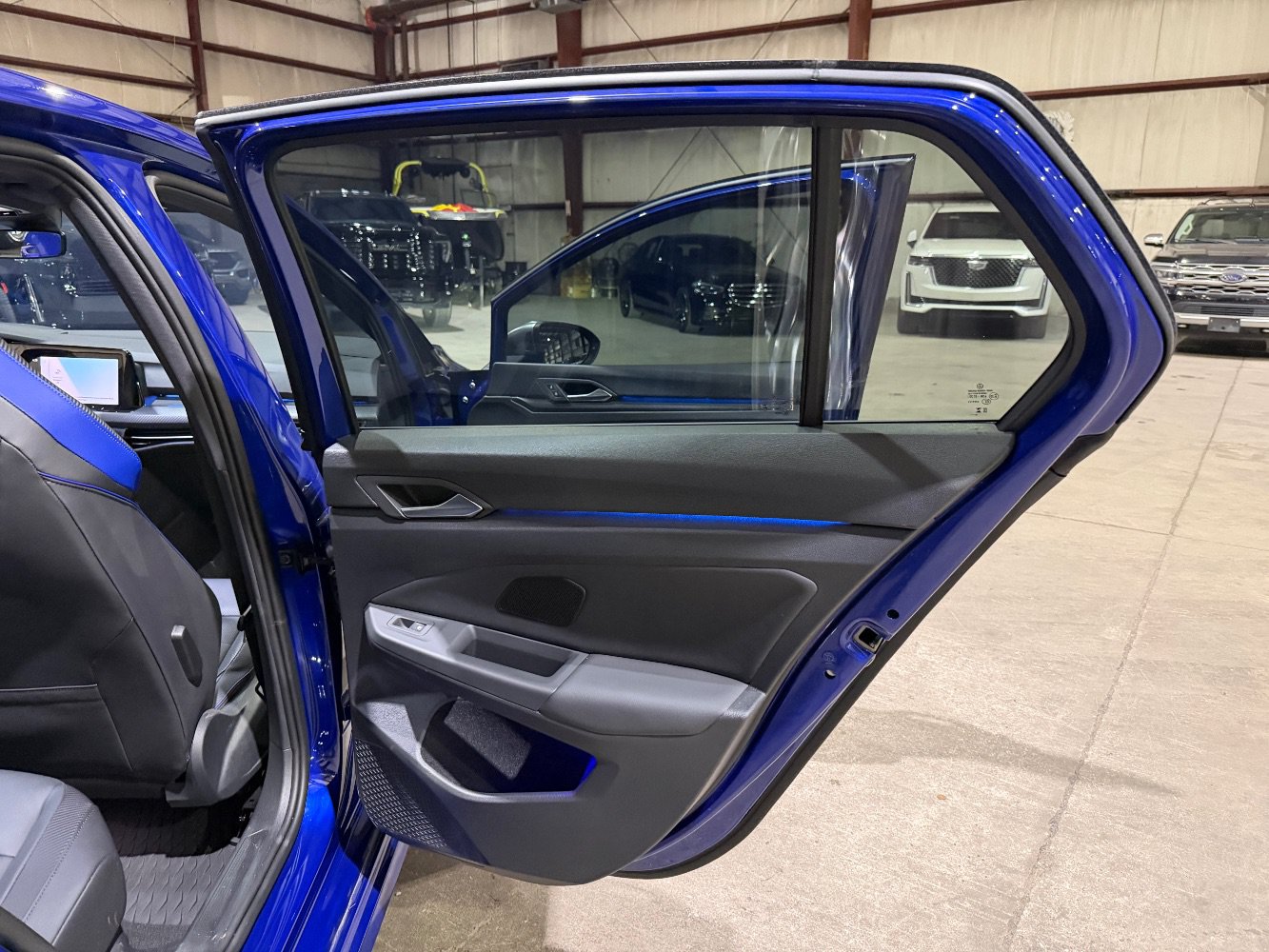 Used 2024 Volkswagen Golf R AWD/4WD image 20