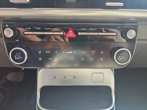 Certified 2026 Hyundai Ioniq 9 SEL AWD/4WD image 18