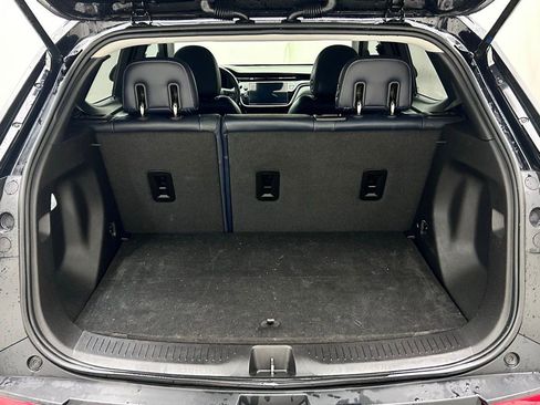 Used 2022 Chevrolet Bolt EUV LT w/ Convenience Package image 7