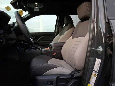 Certified 2025 Toyota Tacoma TRD Off-Road image 20