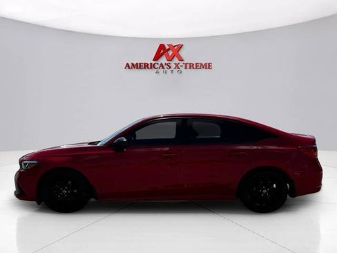 Used 2022 Honda Civic Sport image 2