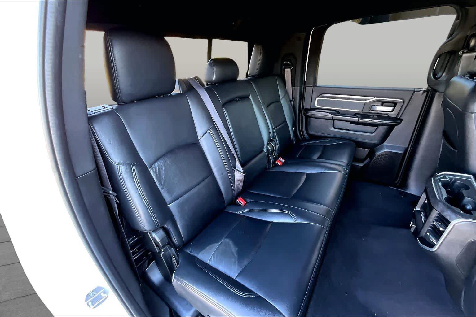 Used 2022 RAM 2500 Big Horn w/ Level C Equiment Group AWD/4WD image 19