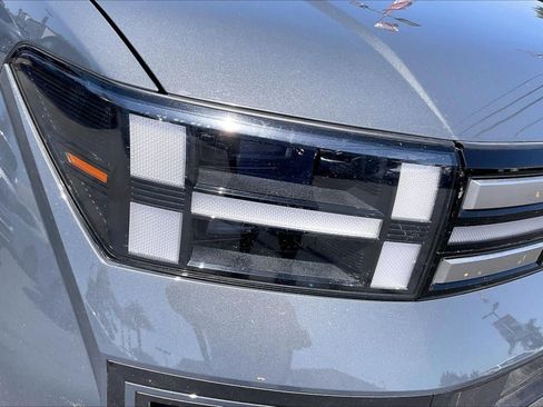 Used 2025 Hyundai Santa Fe SEL FWD image 29
