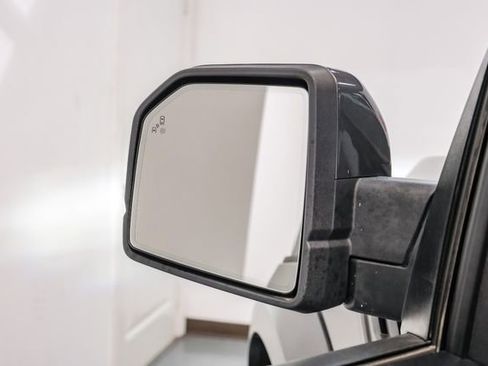 Used 2018 Ford F150 Raptor w/ Equipment Group 802A Luxury image 34