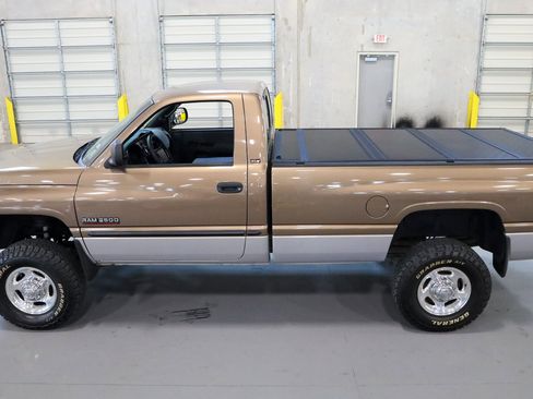 Used 2000 Dodge Ram 2500 Truck 4x4 Regular Cab image 9