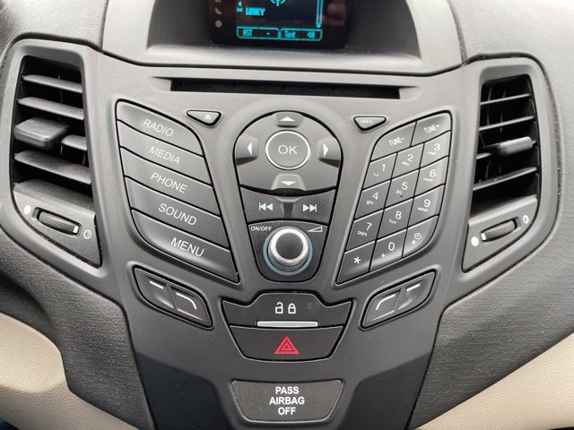 Used 2017 Ford Fiesta SE FWD image 35