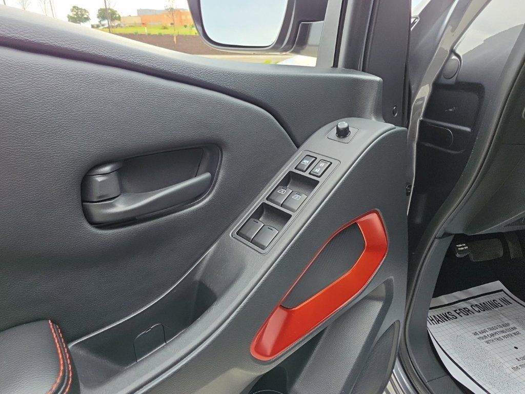 Used 2026 Nissan Frontier PRO-4X AWD/4WD image 13
