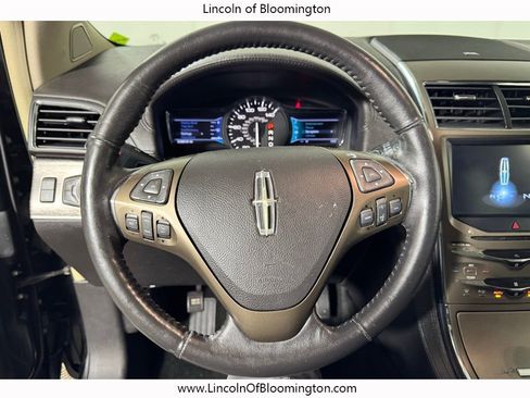 Used 2013 Lincoln MKX AWD image 29