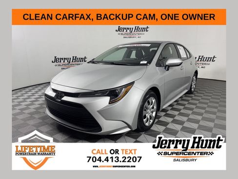 Used 2025 Toyota Corolla LE w/ Convenience Package FWD image 1