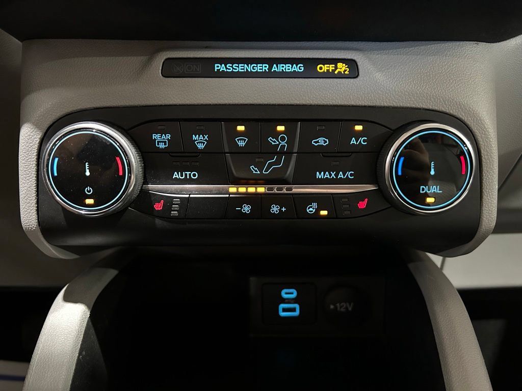 Used 2023 Ford Escape Active AWD/4WD image 31