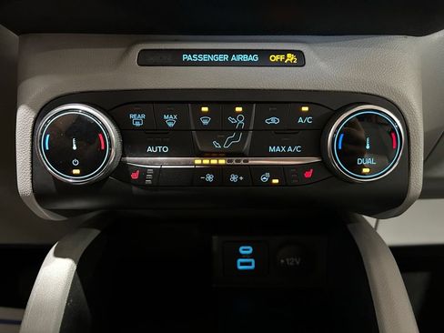 Used 2023 Ford Escape Active AWD/4WD image 31