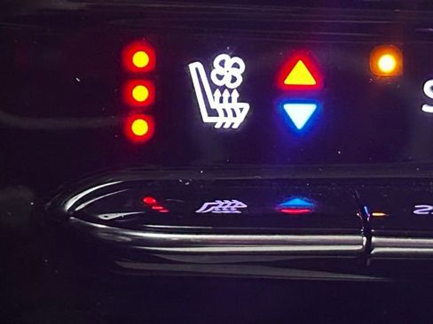 Used 2022 Buick Envision Avenir w/ Technology Package II image 7