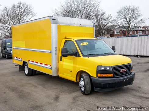 Used 2018 GMC Savana 3500 Extended w/ Driver Convenience Package image 10