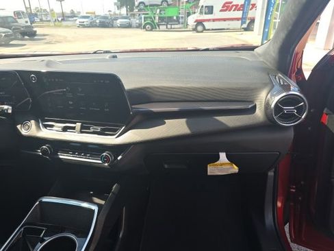 Used 2025 Chevrolet Equinox LT w/ Safety and Technology Package image 43