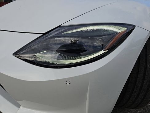 Used 2024 Nissan Z Performance w/ Floor Mat Package image 28