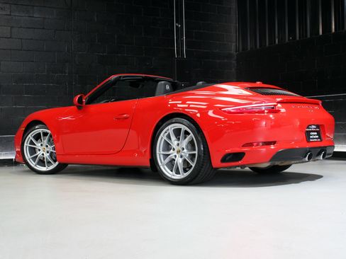 Used 2019 Porsche 911 Carrera w/ Sportdesign Package image 9