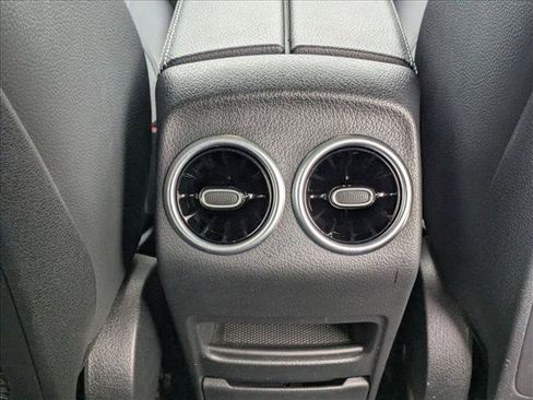 Certified 2020 Mercedes-Benz GLB 250 image 17