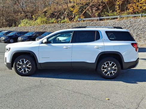 Used 2023 GMC Acadia SLE w/ Driver Convenience Package image 7