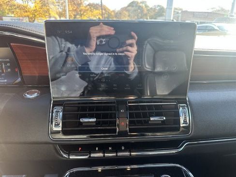 Used 2023 Lincoln Navigator Reserve w/ Monochromatic Package image 20