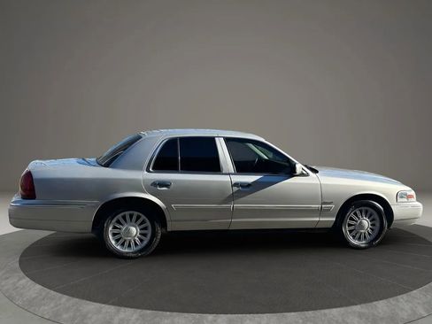 Used 2009 Mercury Grand Marquis LS image 3